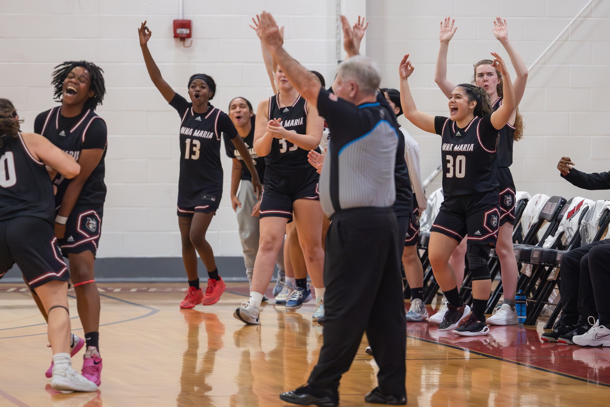 WOMEN'S BASKETBALL DOMINATES FOR THEIR FIRST WIN OF THE SEASON AGAINST SUNY PURCHASE