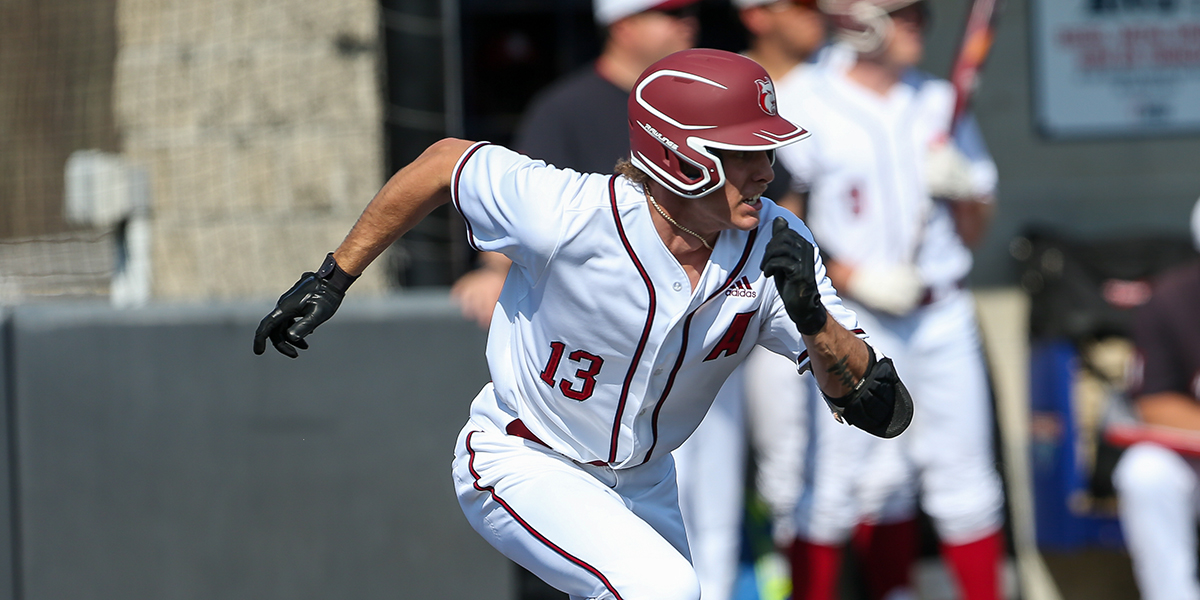 Junior centerfielder Hunter Dunithan (Reno, NV)