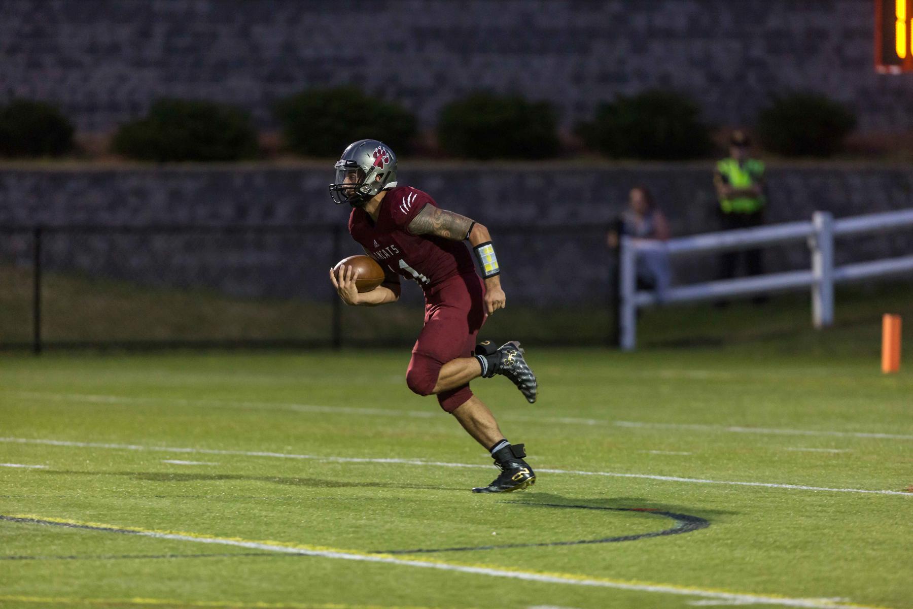 Norwich Marches to 28-7 Win over Anna Maria at Homecoming