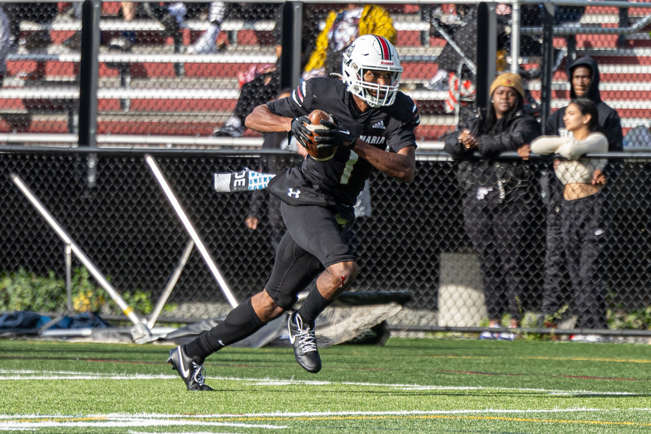 Football Loses By One On The Road Against Eagles