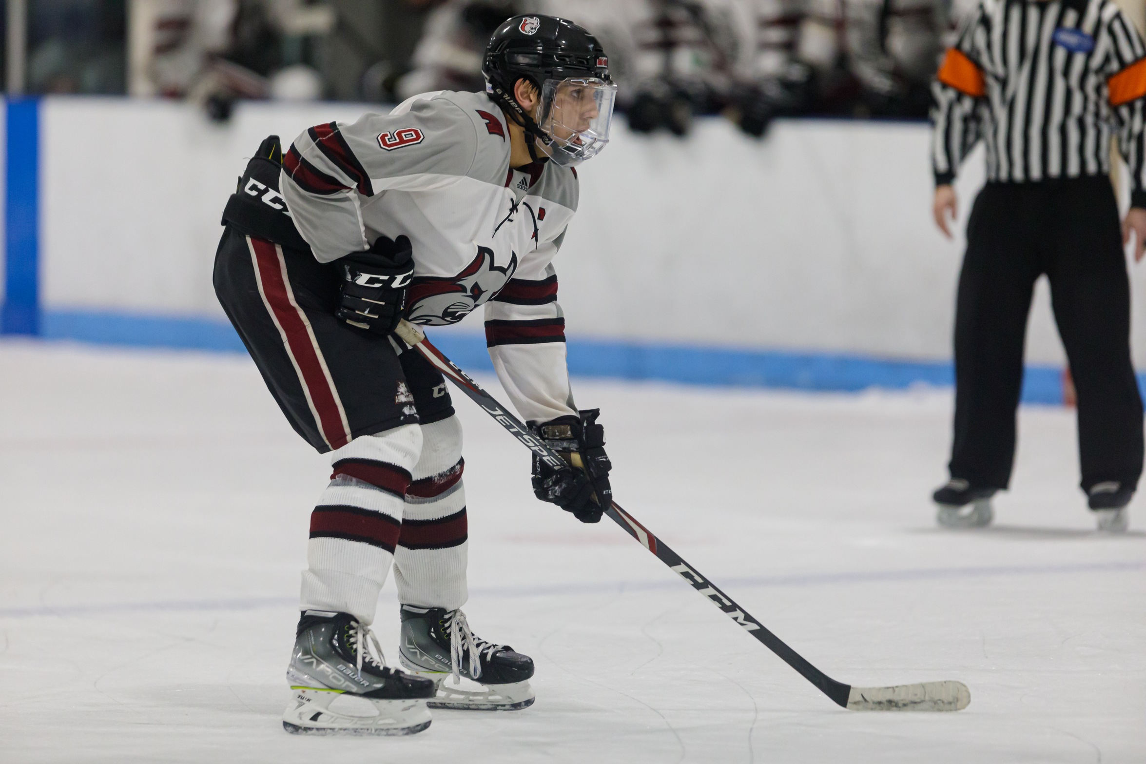 Men&rsquo;s Hockey Can&rsquo;t Hold On In Overtime