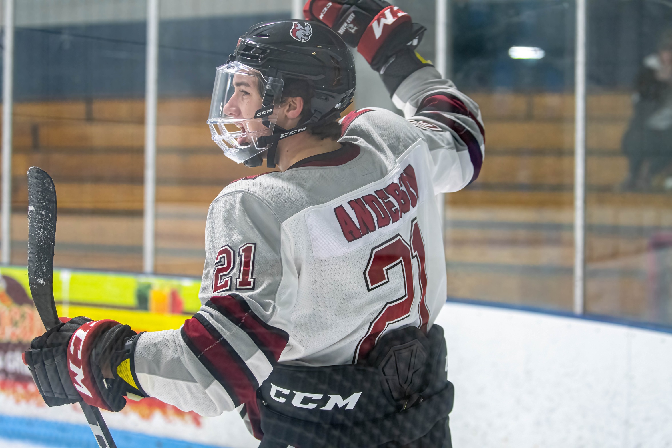 Men&rsquo;s Ice Hockey Shuts Out Rivier 4-0