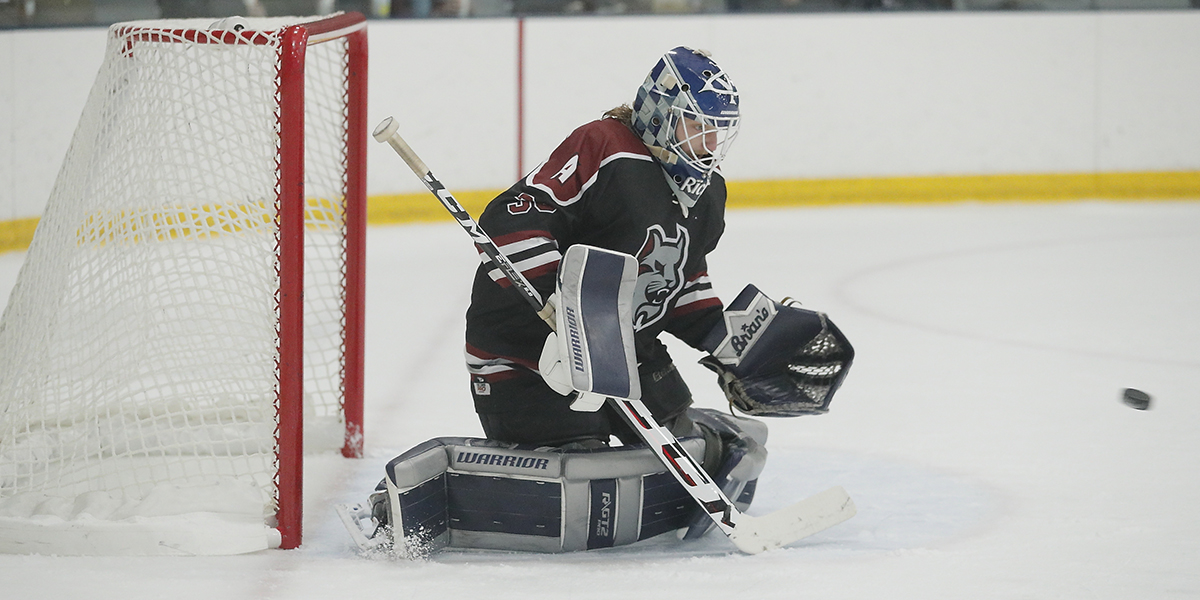 Goaltender Aidan Richardson