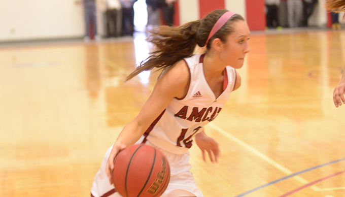 Women's Basketball Clinches Playoff Spot, Downs Falcons 81-68