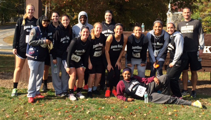 Women's Basketball Runs 5K to Support ALS
