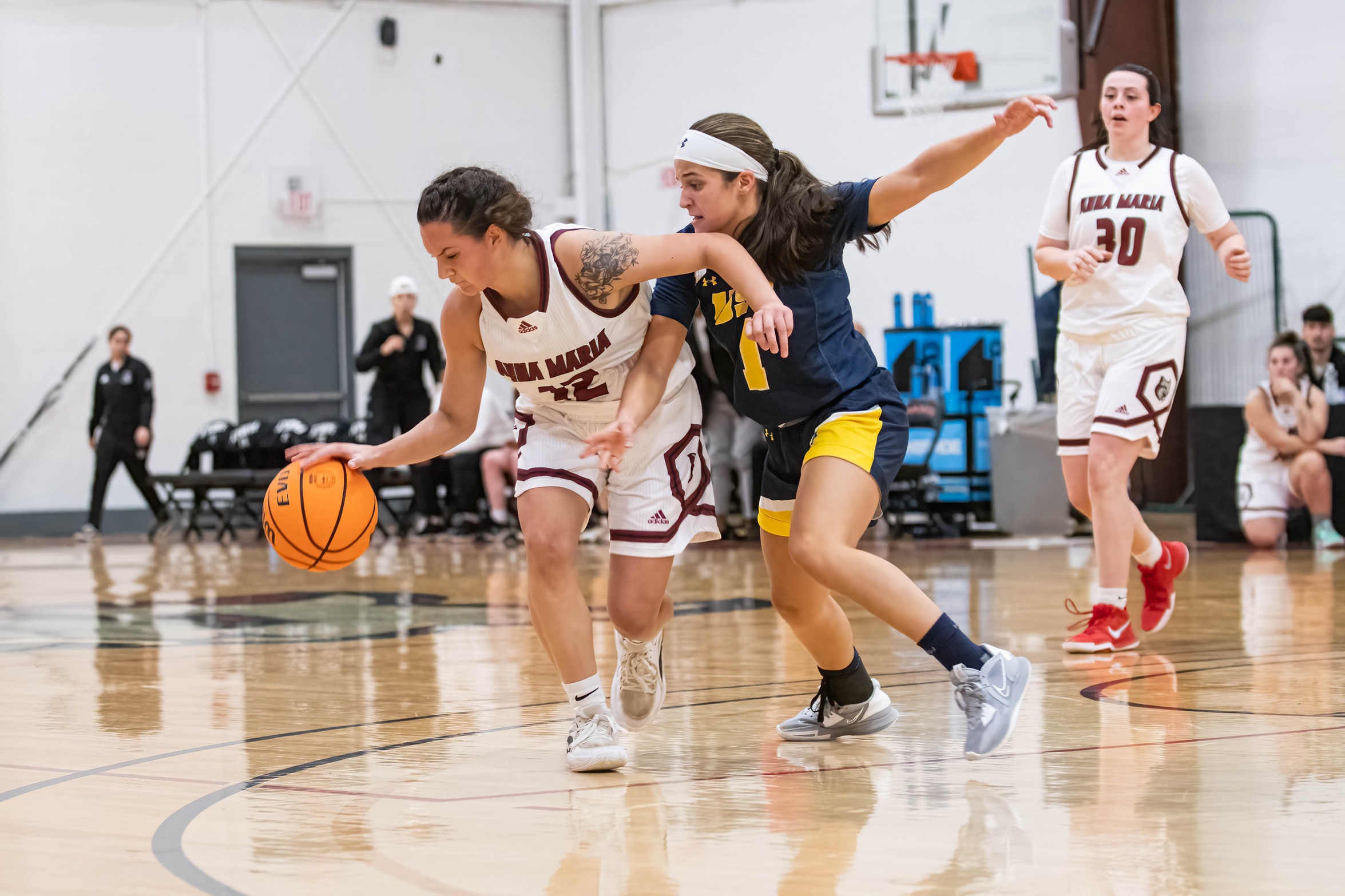 Emmanuel Puts Up 119 To Beat Women&rsquo;s Basketball