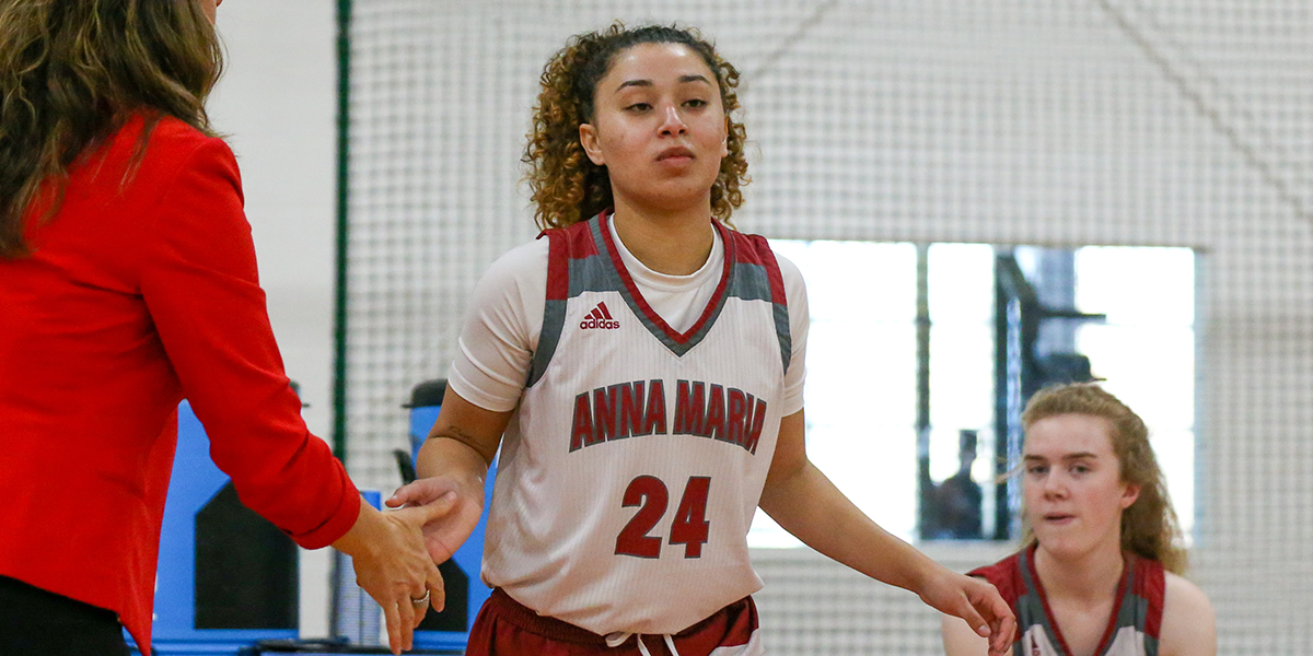 Graduate student guard Julitza Delgado (Southbridge, MA)