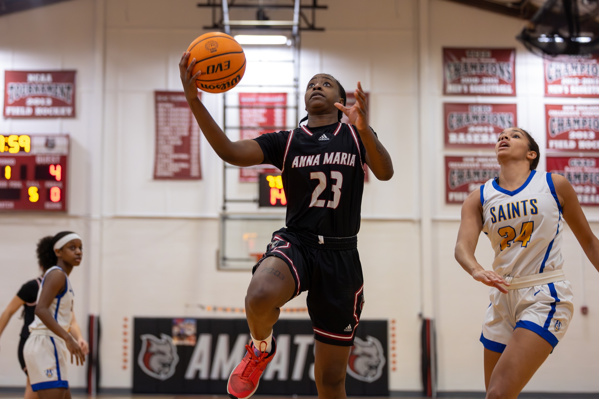 Women's Basketball Drops Season Opener To Cougars