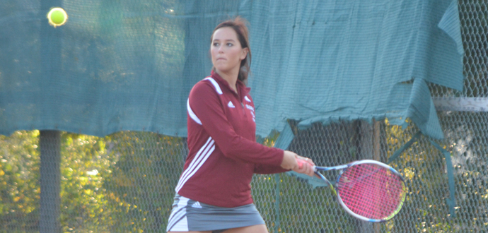 Tennis Falls to Simmons in GNAC Semifinals